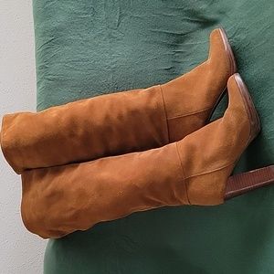 Report Signature Tall Boots